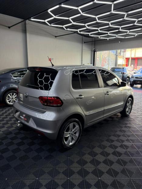 VOLKSWAGEN Fox 1.6 16V 4P MSI HIGHLINE FLEX, Foto 4