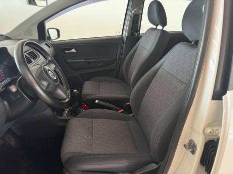 VOLKSWAGEN Fox 1.6 4P, Foto 7