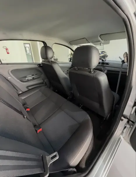 VOLKSWAGEN Gol 1.6 4P FLEX MSI, Foto 6