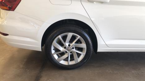 VOLKSWAGEN Jetta 1.4 4P 250 TSI TURBO CONFORTLINE AUTOMTICO, Foto 9