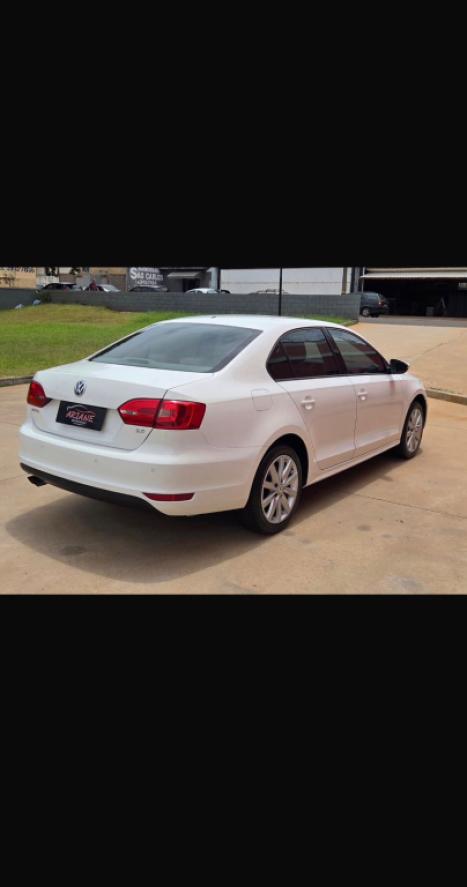 VOLKSWAGEN Jetta 2.0 4P COMFORTLINE TIPTRONIC AUTOM�TICO, Foto 3