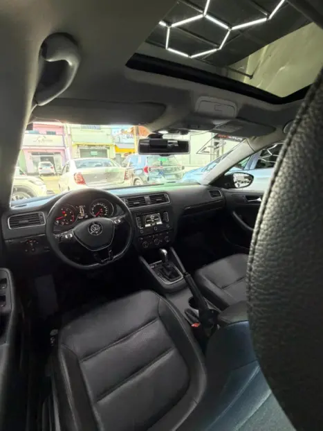 VOLKSWAGEN Jetta 2.0 4P COMFORTLINE TIPTRONIC AUTOM�TICO, Foto 9