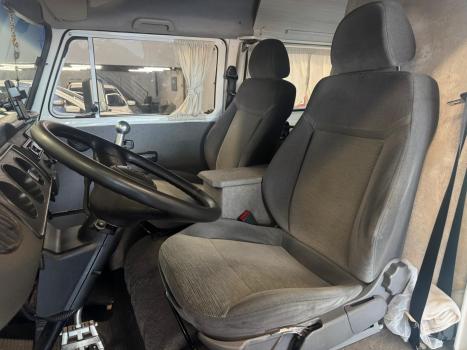 VOLKSWAGEN Kombi 1.6 STD, Foto 11
