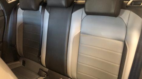 VOLKSWAGEN Nivus 1.0 4P FLEX 200 TSI HIGHLINE TURBO AUTOMÁTICO, Foto 14 VOLKSWAGEN Nivus 1.0 4P FLEX 200 TSI HIGHLINE TURBO AUTOMÁTICO, Foto 14