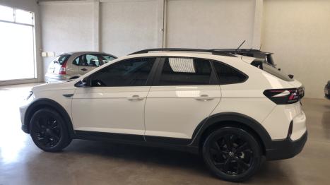 VOLKSWAGEN Nivus 1.0 4P FLEX 200 TSI COMFORTLINE TURBO AUTOMTICO, Foto 2