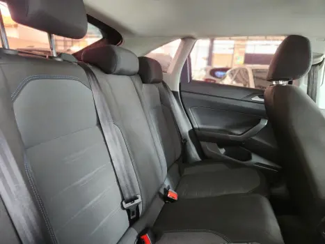 VOLKSWAGEN Nivus 1.0 4P FLEX 200 TSI COMFORTLINE TURBO AUTOM�TICO, Foto 13