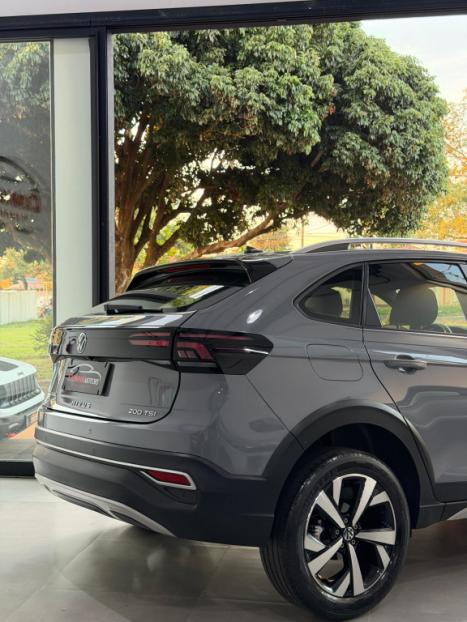 VOLKSWAGEN Nivus 1.0 4P FLEX 200 TSI HIGHLINE TURBO AUTOM�TICO, Foto 6