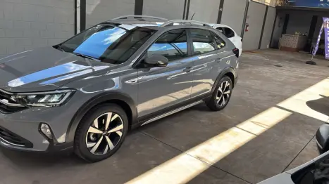 VOLKSWAGEN Nivus 1.0 4P FLEX 200 TSI HIGHLINE TURBO AUTOM�TICO, Foto 2