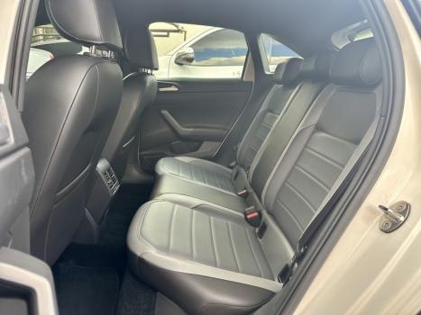 VOLKSWAGEN Nivus 1.0 4P FLEX 200 TSI HIGHLINE TURBO AUTOMÁTICO, Foto 8