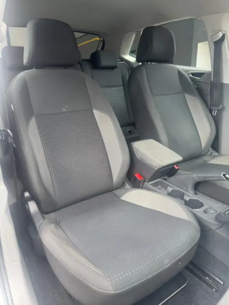 VOLKSWAGEN Polo Hatch 1.0 12V 4P 200 TSI  COMFORTLINE AUTOM�TICO, Foto 13