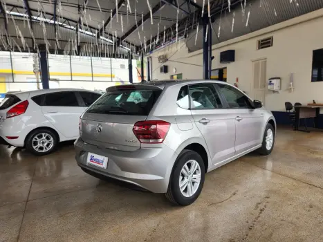 VOLKSWAGEN Polo Hatch 1.0 12V 4P 200 TSI  COMFORTLINE AUTOM�TICO, Foto 6