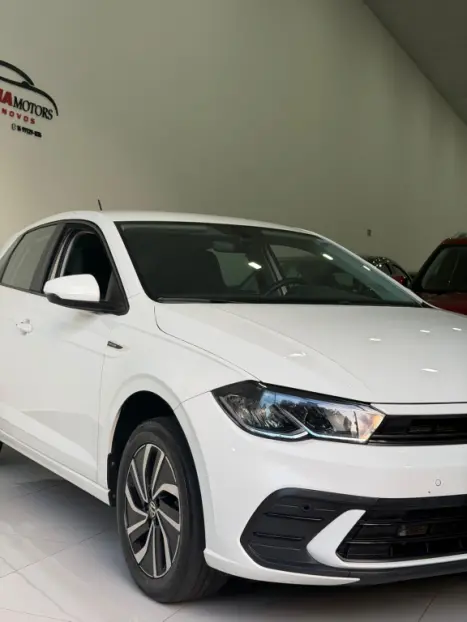 VOLKSWAGEN Polo Hatch 1.0 12V 4P 200 TSI HIGHLINE AUTOM�TICO, Foto 2