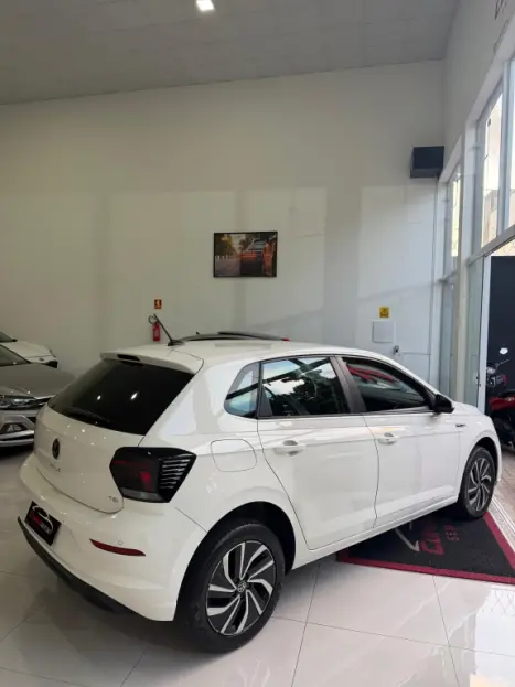 VOLKSWAGEN Polo Hatch 1.0 12V 4P 200 TSI HIGHLINE AUTOM�TICO, Foto 5