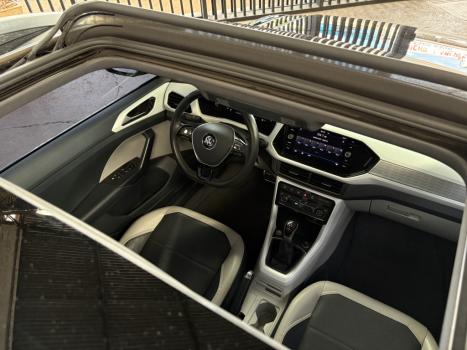 VOLKSWAGEN T-Cross 1.4 4P 250 TSI FLEX HIGHLINE AUTOM�TICO, Foto 9