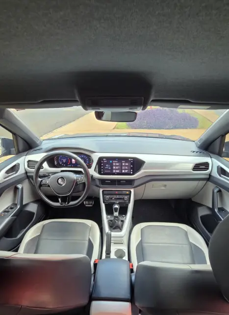 VOLKSWAGEN T-Cross 1.4 4P 250 TSI FLEX HIGHLINE AUTOM�TICO, Foto 11