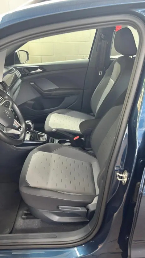 VOLKSWAGEN T-Cross 1.0 4P 200 TSI FLEX COMFORTLINE AUTOM�TICO, Foto 9