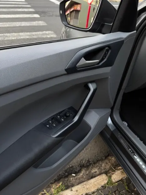 VOLKSWAGEN T-Cross 1.0 4P 200 TSI FLEX COMFORTLINE AUTOM�TICO, Foto 19