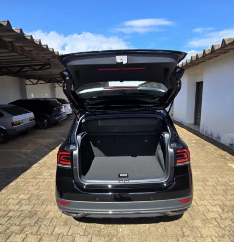 VOLKSWAGEN T-Cross 1.4 4P 250 TSI FLEX HIGHLINE AUTOM�TICO, Foto 13