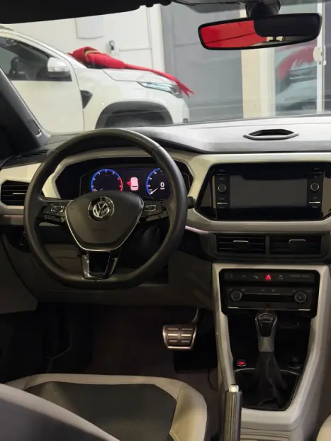 VOLKSWAGEN T-Cross 1.4 4P 250 TSI FLEX HIGHLINE AUTOM�TICO, Foto 9