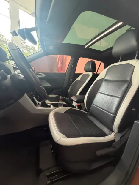 VOLKSWAGEN T-Cross 1.4 4P 250 TSI FLEX HIGHLINE AUTOM�TICO, Foto 10
