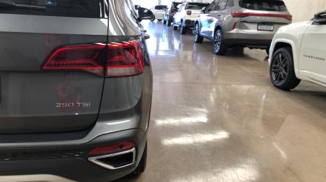 VOLKSWAGEN Taos 1.4 16V 4P FLEX 250 TSI COMFORTLINE AUTOMTICO, Foto 11