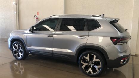 VOLKSWAGEN Taos 1.4 16V 4P FLEX 250 TSI HIGHLINE AUTOM�TICO, Foto 2