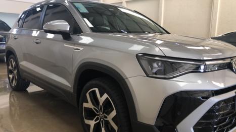 VOLKSWAGEN Taos 1.4 16V 4P FLEX 250 TSI HIGHLINE AUTOM�TICO, Foto 3