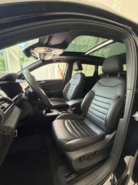 VOLKSWAGEN Taos 1.4 16V 4P FLEX 250 TSI HIGHLINE AUTOM�TICO, Foto 5