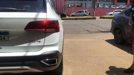 VOLKSWAGEN Taos 1.4 16V 4P FLEX 250 TSI HIGHLINE AUTOM�TICO, Foto 5