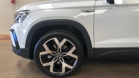 VOLKSWAGEN Taos 1.4 16V 4P FLEX 250 TSI HIGHLINE AUTOM�TICO, Foto 2