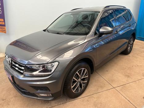 VOLKSWAGEN Tiguan 1.4 250 TSI TOTAL FLEX ALLSPACE COMFORTLINE TURBO AUTOMTICO TIPTRONIC, Foto 3