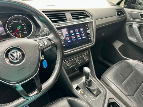 VOLKSWAGEN Tiguan 1.4 250 TSI TOTAL FLEX ALLSPACE COMFORTLINE TURBO AUTOM�TICO TIPTRONIC, Foto 10