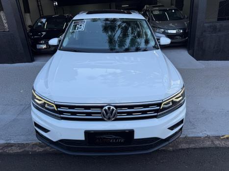 VOLKSWAGEN Tiguan 1.4 250 TSI TOTAL FLEX ALLSPACE COMFORTLINE TURBO AUTOM�TICO TIPTRONIC, Foto 2
