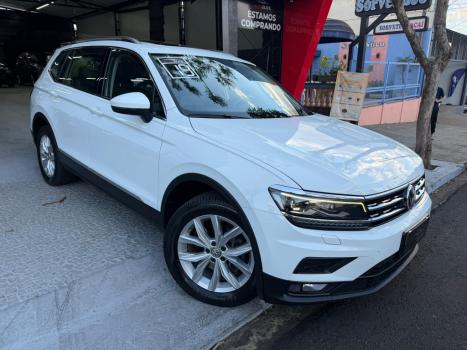 VOLKSWAGEN Tiguan 1.4 250 TSI TOTAL FLEX ALLSPACE COMFORTLINE TURBO AUTOM�TICO TIPTRONIC, Foto 3