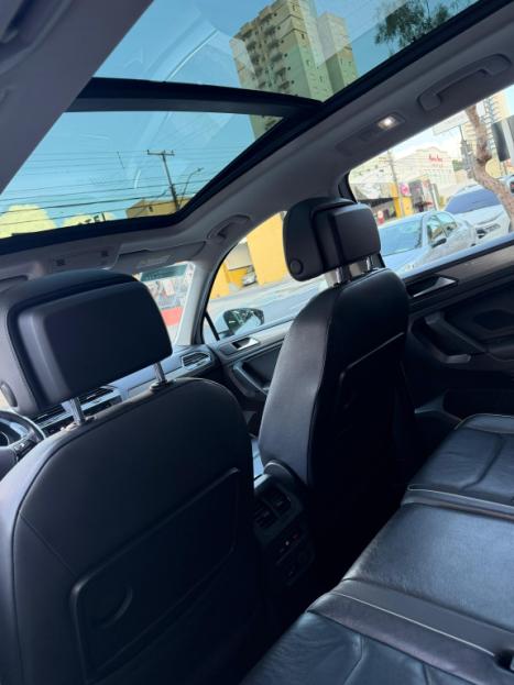 VOLKSWAGEN Tiguan 1.4 250 TSI TOTAL FLEX ALLSPACE COMFORTLINE TURBO AUTOM�TICO TIPTRONIC, Foto 8