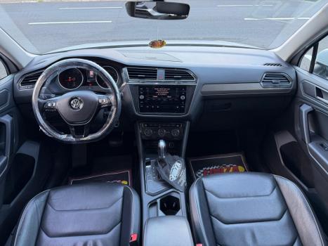 VOLKSWAGEN Tiguan 1.4 250 TSI TOTAL FLEX ALLSPACE COMFORTLINE TURBO AUTOM�TICO TIPTRONIC, Foto 10