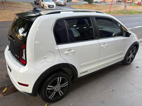 VOLKSWAGEN UP 1.0 4P FLEX 170 TSI XTREME, Foto 5