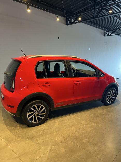 VOLKSWAGEN UP 1.0 4P FLEX 170 TSI XTREME, Foto 6