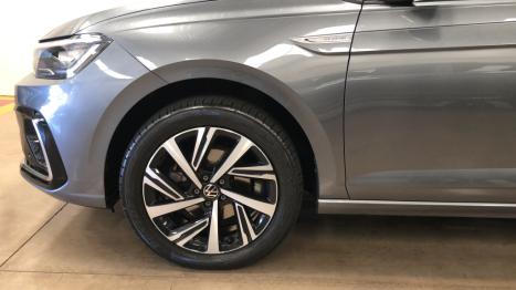VOLKSWAGEN Virtus 1.0 4P 200 TSI FLEX HIGHLINE AUTOM�TICO, Foto 10