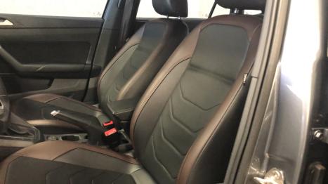 VOLKSWAGEN Virtus 1.0 4P 200 TSI FLEX HIGHLINE AUTOM�TICO, Foto 12