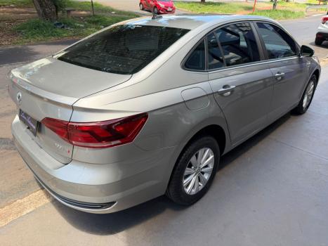 VOLKSWAGEN Virtus 1.0 4P 200 TSI FLEX COMFORTLINE AUTOM�TICO, Foto 5