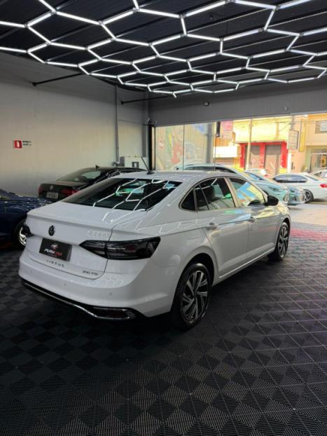 VOLKSWAGEN Virtus 1.0 4P 200 TSI FLEX HIGHLINE AUTOM�TICO, Foto 4