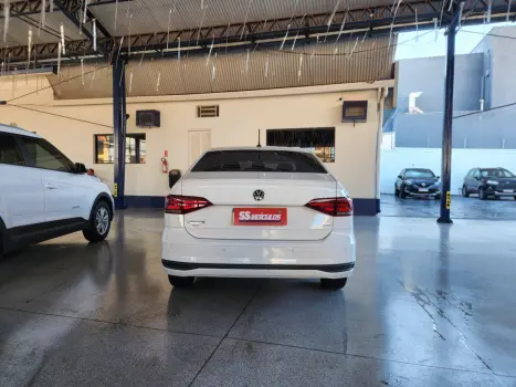 VOLKSWAGEN Virtus 1.6 4P MSI FLEX AUTOM�TICO, Foto 5