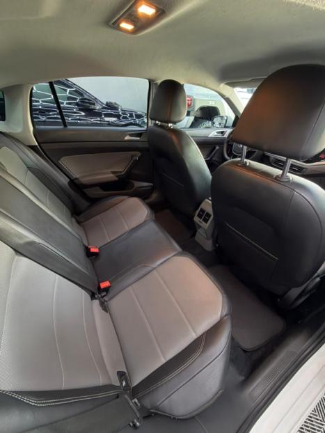 VOLKSWAGEN Virtus 1.0 4P 200 TSI FLEX HIGHLINE AUTOM�TICO, Foto 7