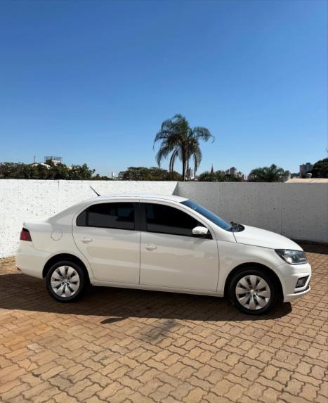 VOLKSWAGEN Voyage 1.6 4P FLEX, Foto 4