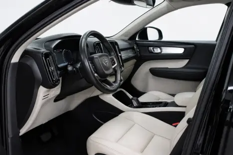 VOLVO XC40 2.0 16V 4P T5 TURBO MOMENTUM AWD GEARTRONIC AUTOM�TICO, Foto 8
