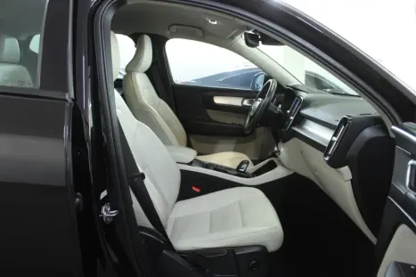 VOLVO XC40 2.0 16V 4P T5 TURBO MOMENTUM AWD GEARTRONIC AUTOM�TICO, Foto 14