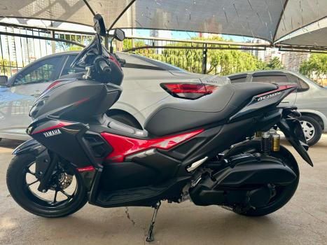 YAMAHA Aerox 160 ABS, Foto 3