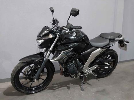 YAMAHA FZ 25 250 Fazer Flex , Foto 1
