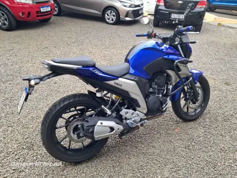 YAMAHA FZ 25 250 Fazer Flex , Foto 3